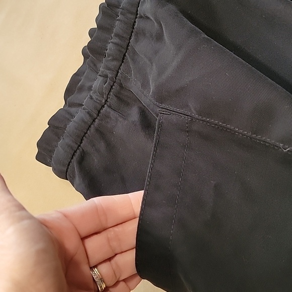 Old Navy Size L Black Elastic with Drawstring Waist Pull-On Shorts, Gently Used - Picture 7 of 10